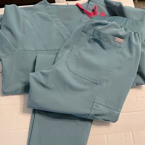 Figs scrubs *unique top*